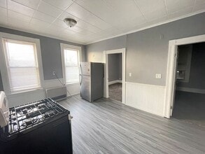 57 Cleveland St in Manchester, NH - Building Photo - Building Photo