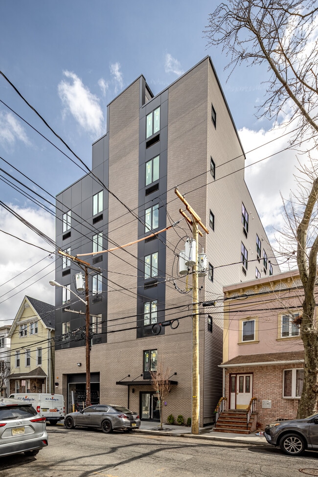 14 Merchant St in Newark, NJ - Foto de edificio - Building Photo