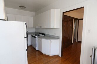821 W Waveland Ave in Chicago, IL - Building Photo - Building Photo