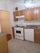 156-10-156-77 77th St in Queens, NY - Building Photo