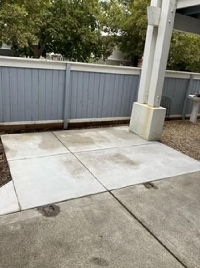 225 Burt Ave in Santa Rosa, CA - Building Photo - Building Photo