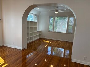 8707 W West Knoll Dr in West Hollywood, CA - Building Photo - Building Photo