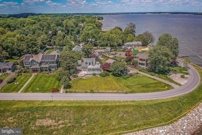 property at 117 Bay Dr