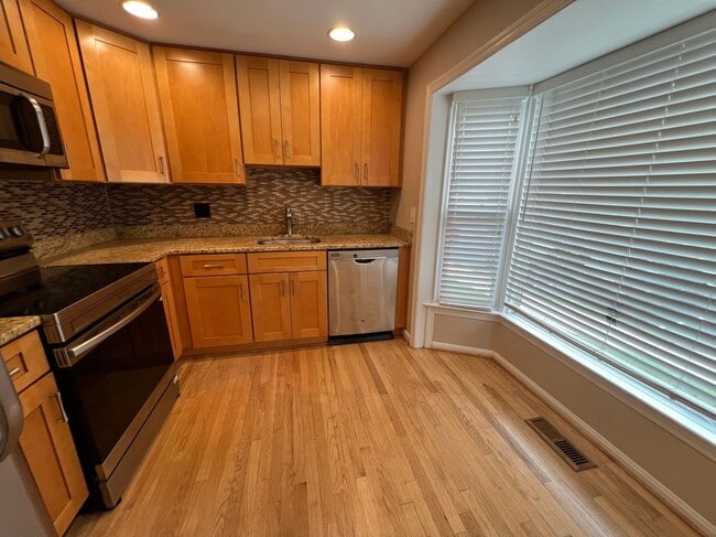 129 Lamont Ln in Gaithersburg, MD - Building Photo - Building Photo