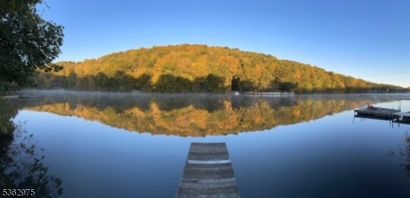 70 Lakeside Ave in Hardyston, NJ - Foto de edificio