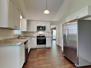 4702 Ridgefall Rd in Greensboro, NC - Building Photo - Building Photo