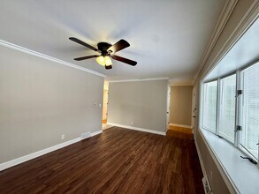 746 N Glenwood Pl in Aurora, IL - Building Photo - Building Photo