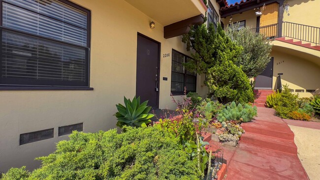 E Street Apartments in San Diego, CA - Building Photo - Interior Photo