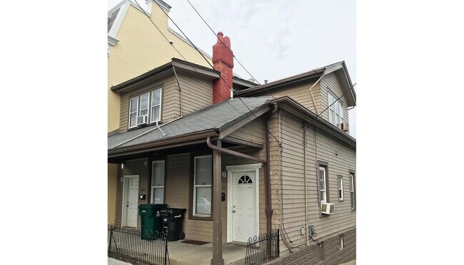 2831-2833 Glendora Ave in Cincinnati, OH - Building Photo - Building Photo