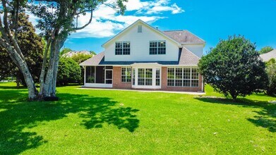 4485 Turnberry Pl in Niceville, FL - Foto de edificio - Building Photo