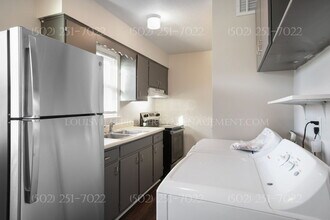 5112 Valiant Dr in Louisville, KY - Building Photo - Building Photo