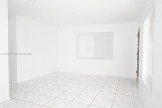 3423 SW 3rd St in Miami, FL - Building Photo - Building Photo