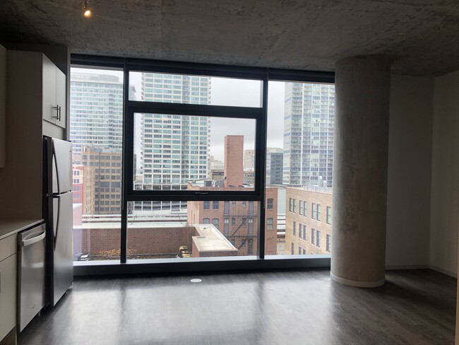 626 S Clark St, Unit 125 - Loft in Chicago, IL - Building Photo - Building Photo