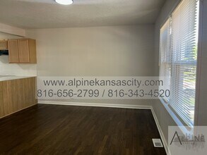 3933 Monroe Ave in Kansas City, MO - Building Photo - Building Photo