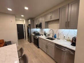 1355 Bryant St NE, Unit 4 in Washington, DC - Building Photo - Building Photo