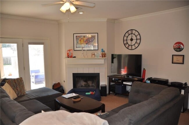 609 E 49th St in Austin, TX - Building Photo - Building Photo