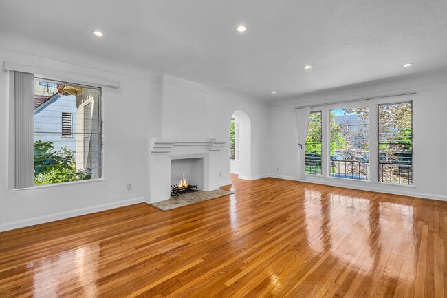 867 S Le Doux Rd in Los Angeles, CA - Building Photo - Building Photo