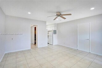 1717 NE 12th St in Fort Lauderdale, FL - Building Photo - Building Photo