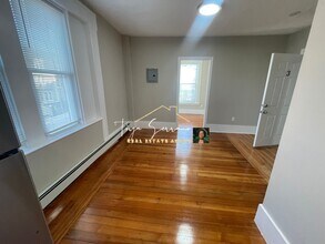 7 Greenville St, Unit 3 in Boston, MA - Building Photo - Building Photo