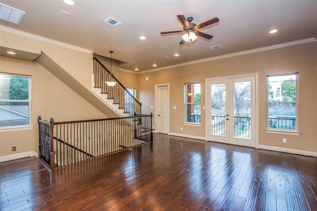 property at 1516 Amundsen St