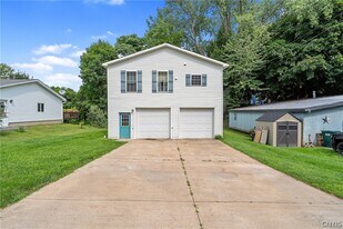 51 Singleton St in Oswego, NY - Building Photo