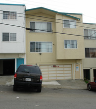 77 Lausanne Ave in Daly City, CA - Building Photo - Building Photo