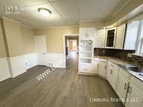 145 N Second St in Mount Wolf, PA - Building Photo - Building Photo