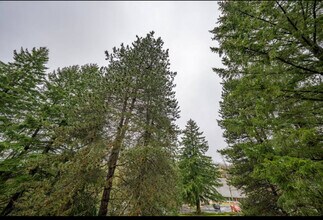 34 Oswego Smt, Unit 34 Oswego Smt in Lake Oswego, OR - Building Photo - Building Photo