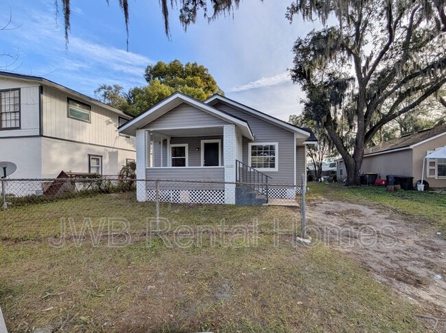 5625 Alta St in Jacksonville, FL - Building Photo - Building Photo