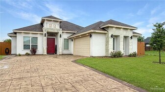 40 Sebastian Dr in San Juan, TX - Building Photo