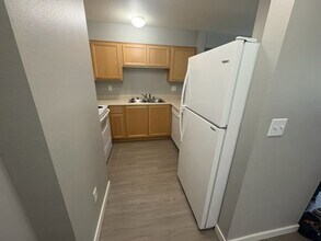 631 W Bakerview Rd in Bellingham, WA - Building Photo - Building Photo