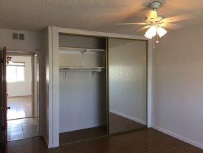 933 6th St, Unit 8 in Santa Monica, CA - Building Photo - Building Photo