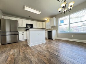 1501 Van Horn Dr in Round Rock, TX - Building Photo - Building Photo