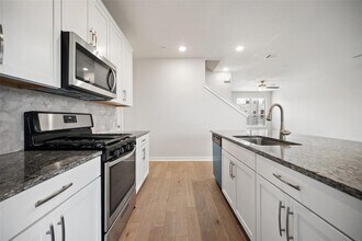 2500 Forest Creek Dr in Round Rock, TX - Building Photo - Building Photo