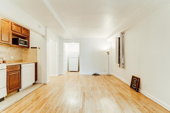 property at 295 York St