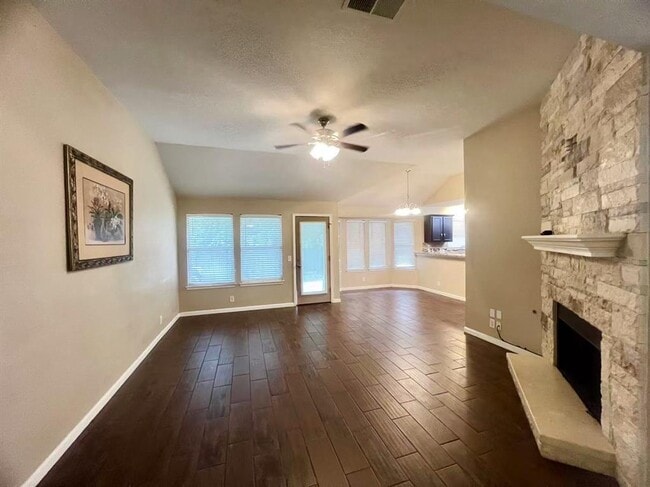 property at 1800 Columbine Ln