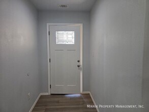 1647 Wrigley Dr in Odessa, TX - Foto de edificio - Building Photo