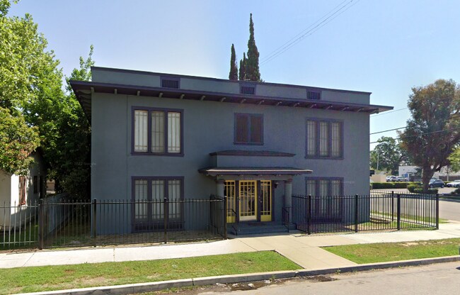 2020 22nd St in Bakersfield, CA - Building Photo - Building Photo