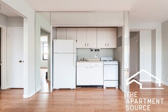 445 W Wellington Ave in Chicago, IL - Building Photo - Building Photo