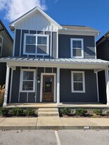 134 Allison Way in Algood, TN - Building Photo