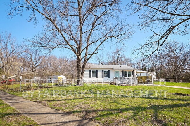 1200 E 136th St in Grandview, MO - Building Photo - Building Photo