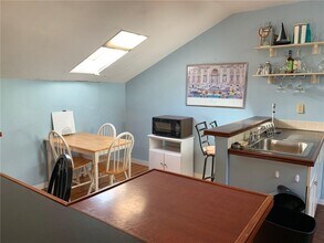 21 Pope St in Newport, RI - Building Photo - Building Photo