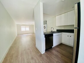 1535 N Kenmore Ave in Los Angeles, CA - Foto de edificio - Building Photo