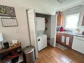 422 Longwood Ave-Unit -Unit B in Farmville, VA - Building Photo - Building Photo