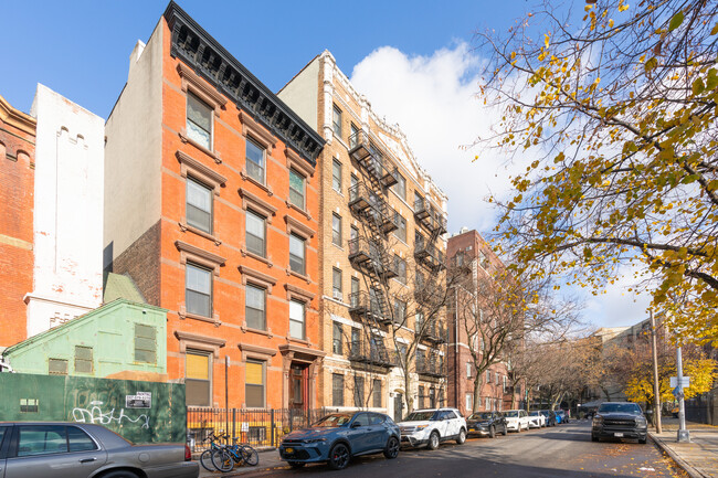 95 S 10th St in Brooklyn, NY - Building Photo - Building Photo