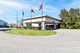 Acadian Crossing/Utilities Included in Lafayette, LA - Foto de edificio - Building Photo