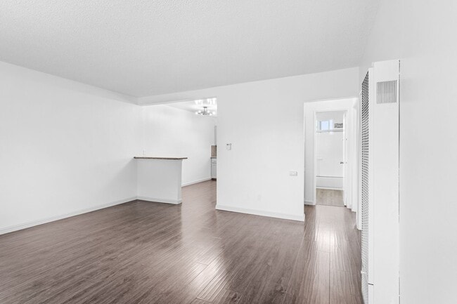 1335 Stanley Ave in Long Beach, CA - Building Photo - Building Photo