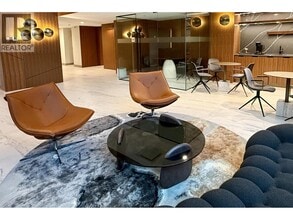 423 6th St in West Vancouver, BC - Building Photo - Building Photo