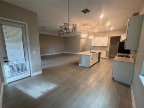 917 SE 42nd St in Ocala, FL - Building Photo - Building Photo