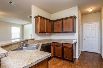 9442 Green Mills Dr in Houston, TX - Building Photo - Building Photo
